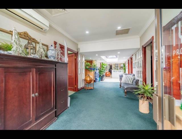 393M² OFFICE FOR SALE IN WESTVILLE